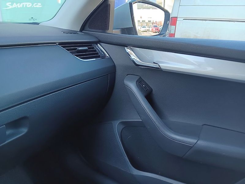 Škoda Octavia 1.6 TDI 81kW - fotka 19 z 27