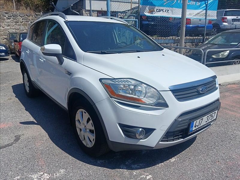 Ford Kuga 2,0 TDCi - fotka 15 z 21