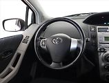 Toyota Yaris (2007) 1.3 VVT-i, Automat - náhled 7