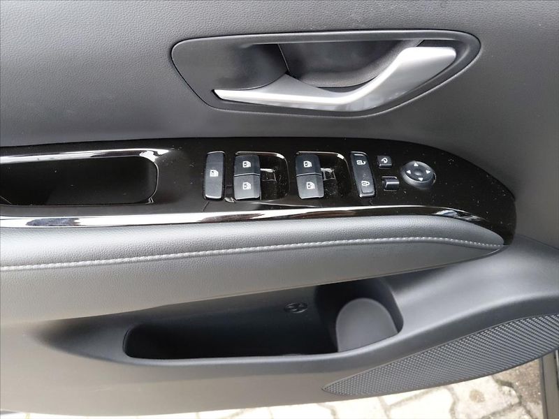 Hyundai Tucson 1,6   1.6 T-GDi DCT SMART - fotka 20 z 24