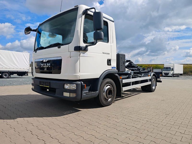 MAN TGL 12.220 NOVÝ 8t hákový nosič  - fotka 1 z 26