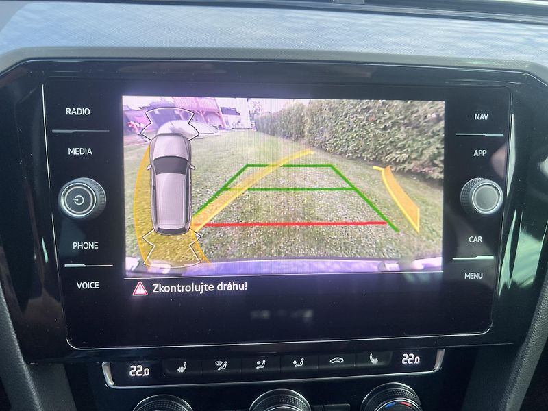 Volkswagen Passat 2.0TDI 110KW,NAVI,LED,APP,ALU - fotka 47 z 47