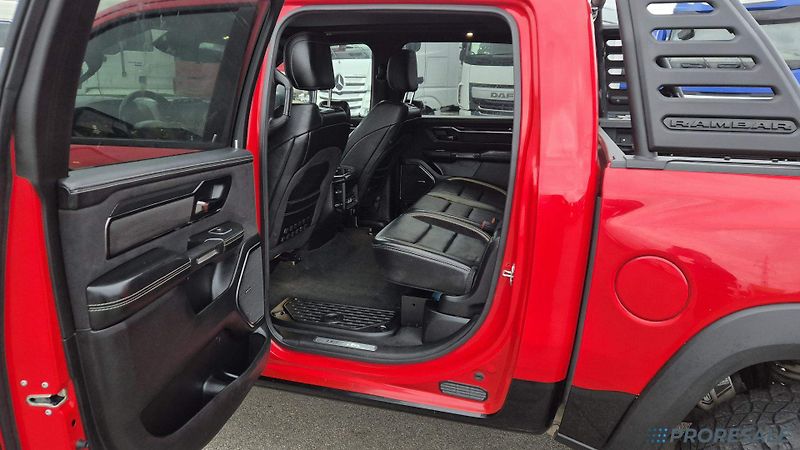 Dodge RAM (2022) 1500 TRX 6.2 HEMI V8 523kW - fotka 10 z 19