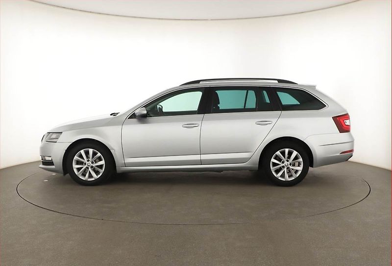 Škoda Octavia (2018) 1.6 TDI, Automat, Tempomat - fotka 3 z 20