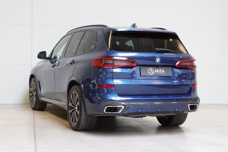 BMW X5 Xdrive30d,Mpaket,ČR,DPH,HUD - fotka 8 z 40