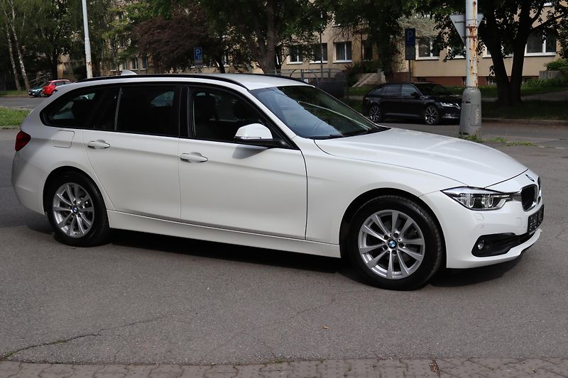 BMW Řada 3 318D TOURING F31 110kW - fotka 8 z 50