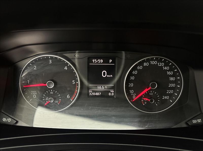 Volkswagen Caravelle 2,0 110kW DSG NZTOP LONG TZ - fotka 12 z 39