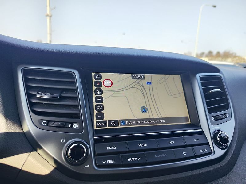 Hyundai Tucson 1.6 T-GDI/130kW Trikolor - fotka 16 z 29