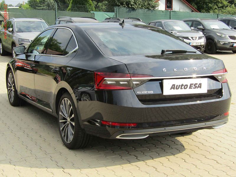 Škoda Superb (2021) 2.0 TDI, L&K, DSG, navi - fotka 6 z 17
