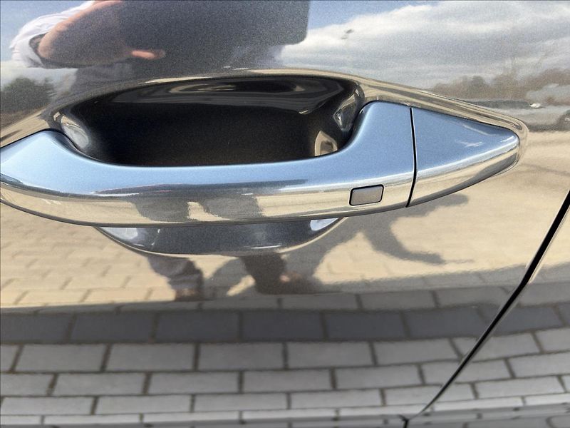 Kia K4 (2026) 1,0   T-GDI 7DCT EXCLUSIVE - fotka 9 z 19