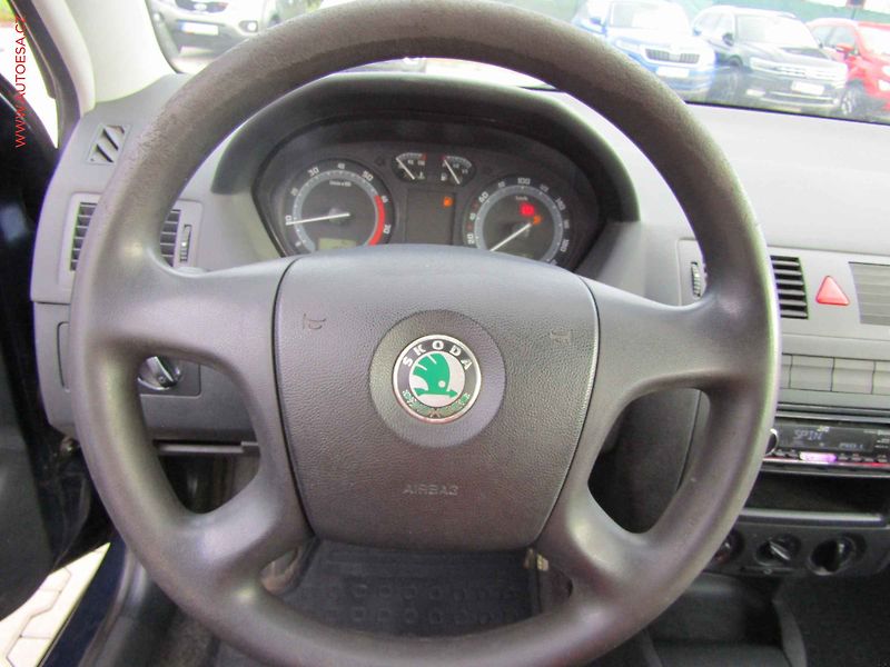 Škoda Fabia (2006) 1.2 HTP, 1.maj,ČR - fotka 13 z 16