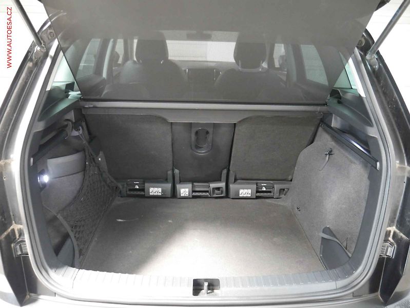 Škoda Karoq (2018) 1.6 TDi, Style, DSG, kůže - fotka 7 z 22