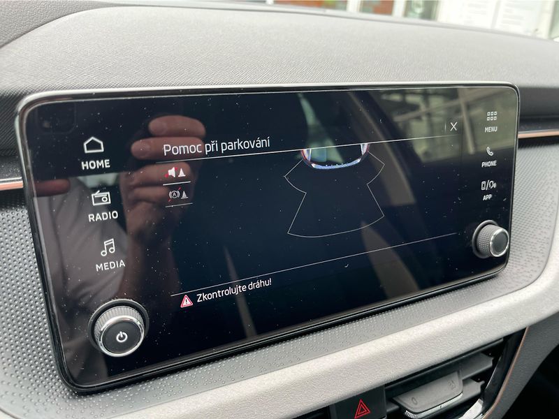 Škoda Scala 1.0 TSi 85 kW TOP SELECTION - fotka 15 z 28