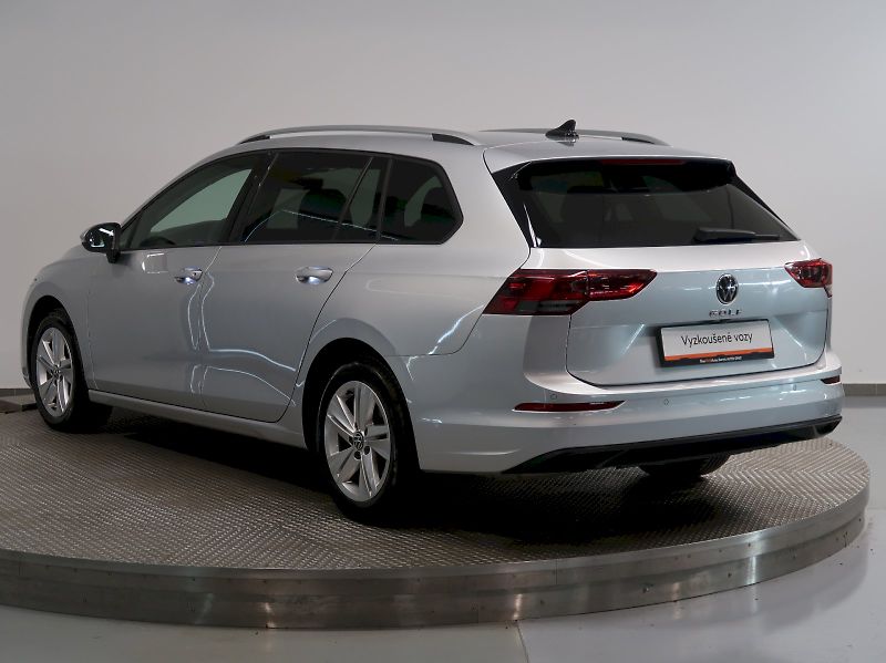 Volkswagen Golf (2024) LIFE 2.0TDI 110KW DSG TAŽNÉ - fotka 7 z 37