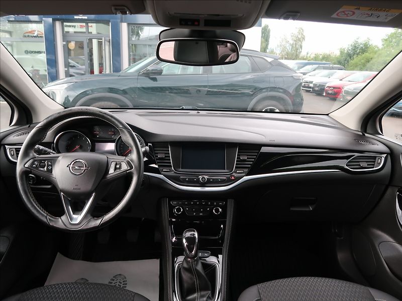 Opel Astra 1,4 Turbo,92kW,NovéČR,Serv.kn. - fotka 16 z 28