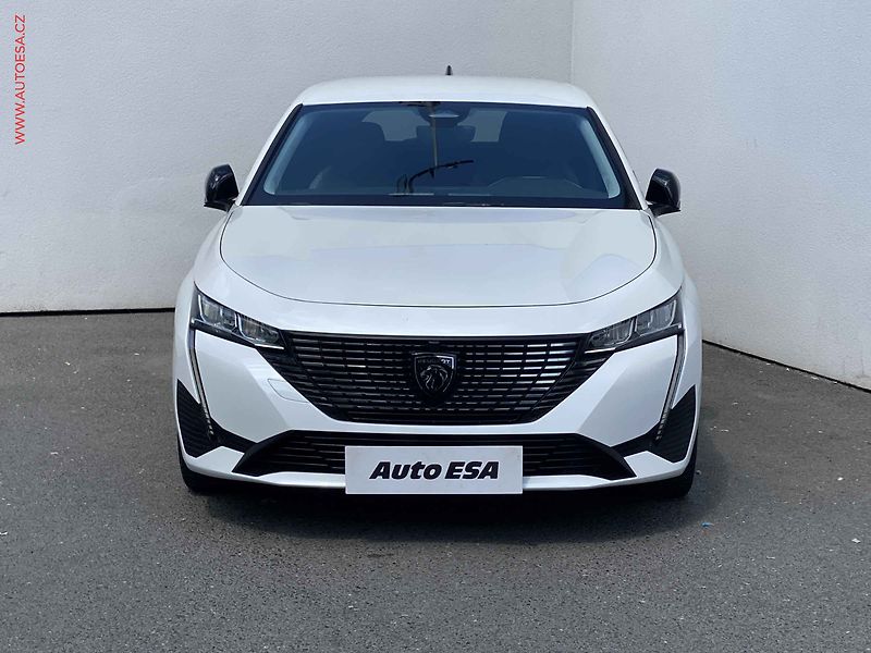 Peugeot 308 (2022) 1.5 HDi, Allure, LED, navi - fotka 2 z 18