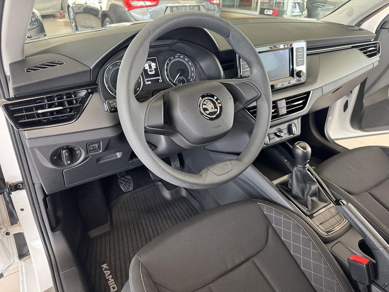 Škoda Kamiq 1,0TSI*Tempomat*PDC*REZERVACE! - fotka 9 z 29