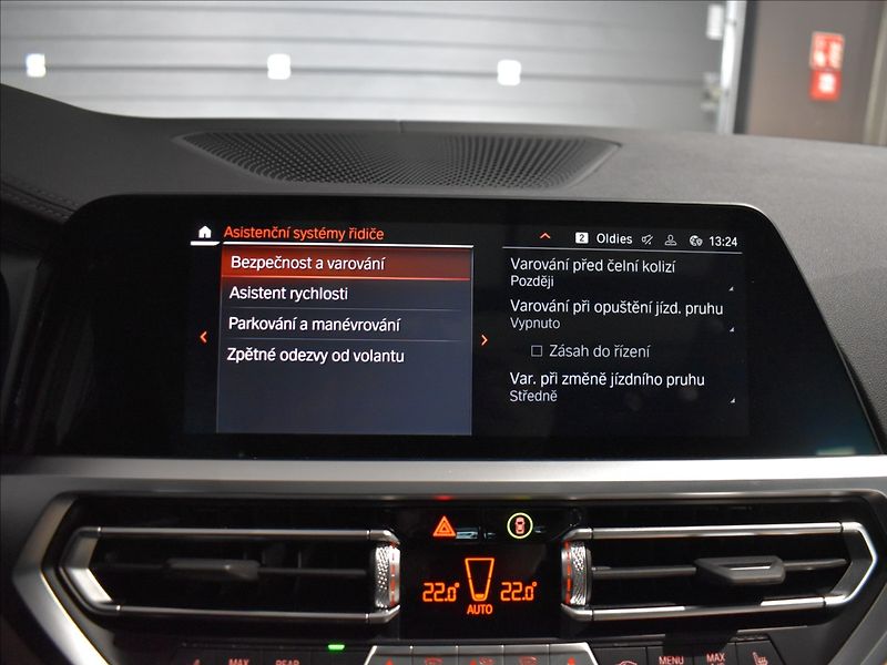 BMW Řada 3 330D Xdrive M-Paket,Pano   3,0 - fotka 25 z 27