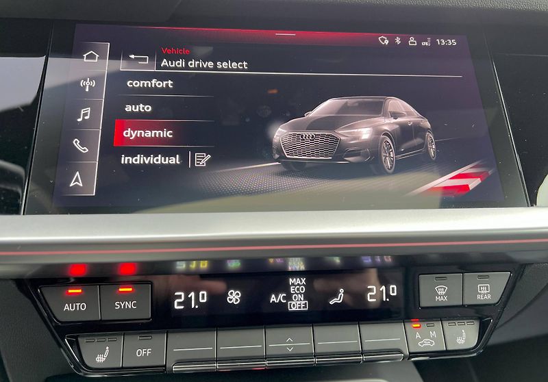 Audi S3 (2024) QUATTRO 2024 MATRIX S-LINE - fotka 38 z 46