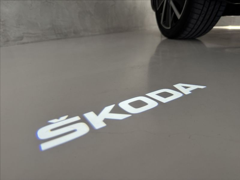 Škoda Octavia 1,4 TSi  iV DSG Style Virtual - fotka 47 z 49