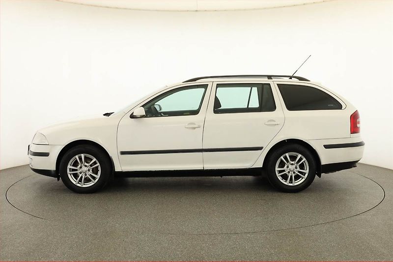 Škoda Octavia (2008) 1.9 TDI, Serv.kniha, po STK - fotka 3 z 12