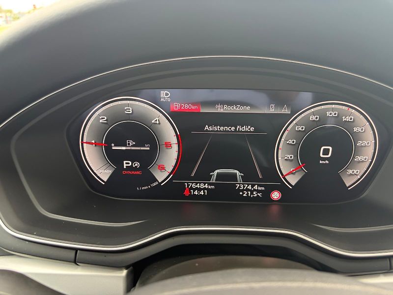 Audi A4 Avant (2023) - fotka 11 z 12