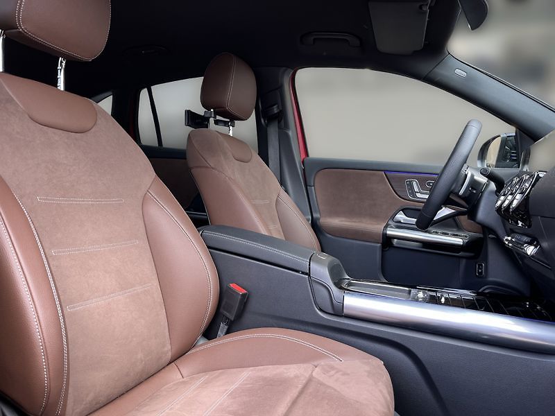 Mercedes-Benz GLA 200 d 4MATIC AMG Style Edition - fotka 16 z 21