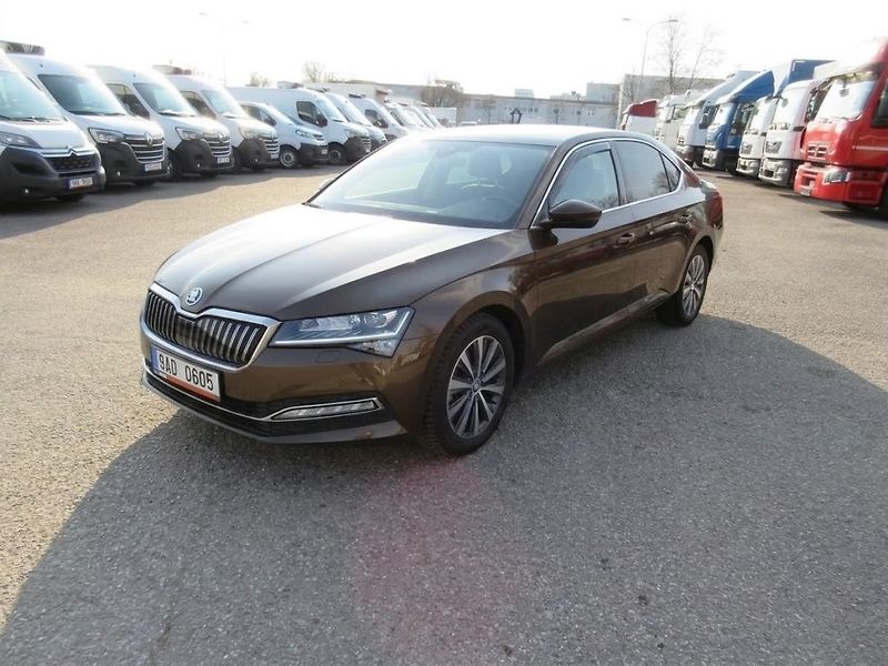 Škoda Superb 2.0 TDI 110kW  Style DSG, tažn - fotka 4 z 20