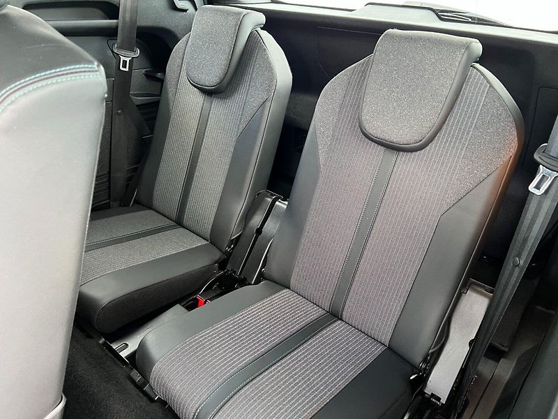 Peugeot 5008 (2021) 1.2PT 96kW! Allure! Tažné! LED - fotka 21 z 43