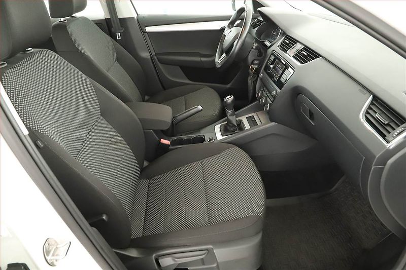 Škoda Octavia (2016) 1.6 TDI, Tempomat - fotka 7 z 13