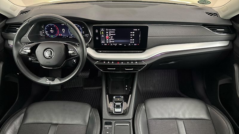 Škoda Octavia 2.0 TDI DSG Style - fotka 8 z 29