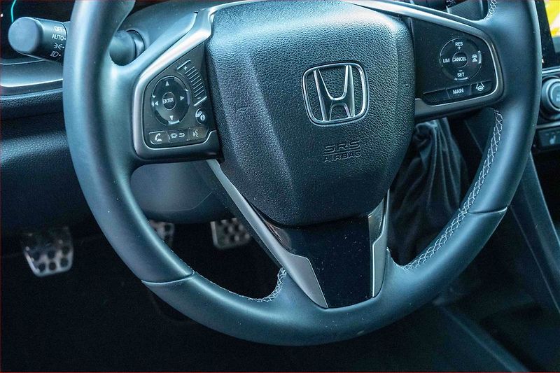 Honda Civic (2017) 1.0 VTEC Turbo, Serv.kniha - fotka 16 z 18
