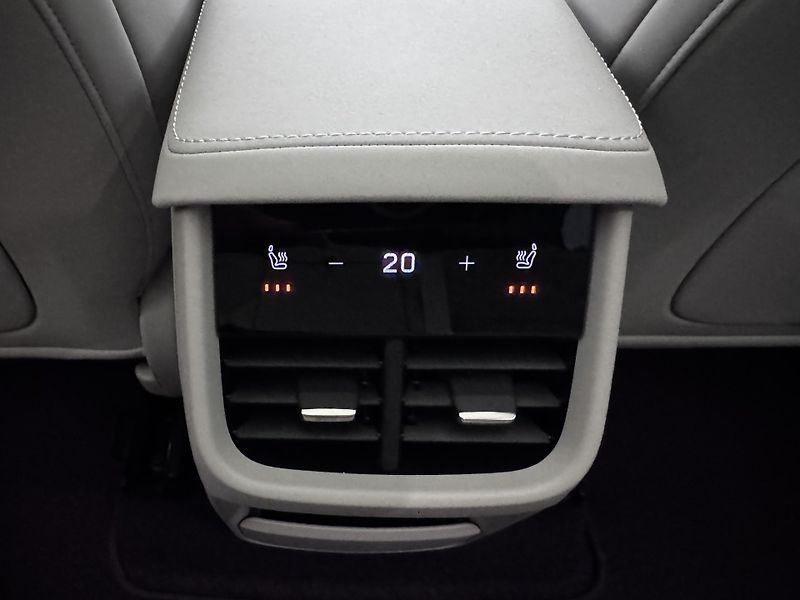 Volvo EX60 (2026) P10 AWD ELECTRIC ULTRA TWIN - fotka 24 z 26