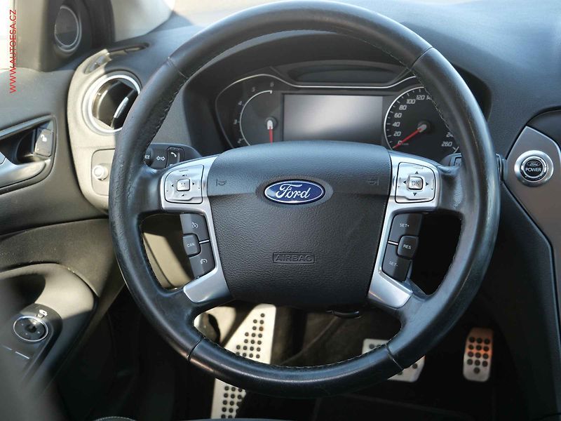 Ford Mondeo (2010) 2.0 TDCI, AT, navi, xenon - fotka 14 z 21