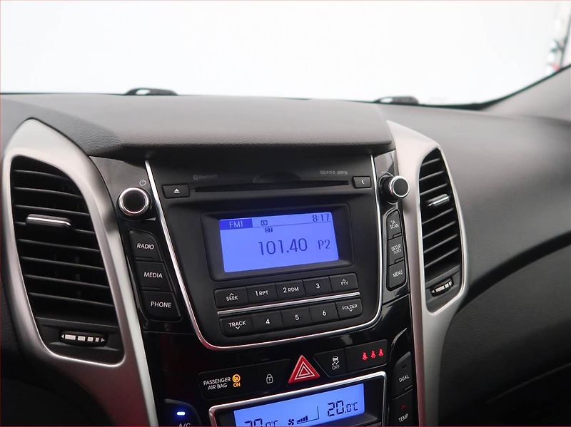 Hyundai i30 (2014) 1.6 CRDi, ČR,1.maj, Serv.kniha - fotka 15 z 16
