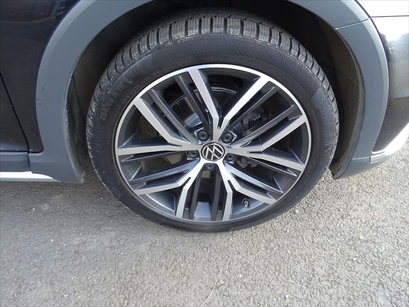 Volkswagen Passat 2,0 TDi 140kW 4x4 - fotka 11 z 26