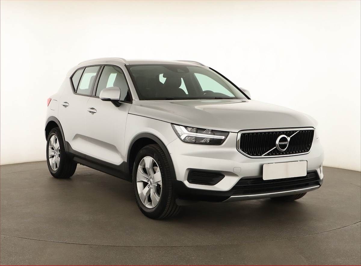 Volvo XC40 Momentum T3