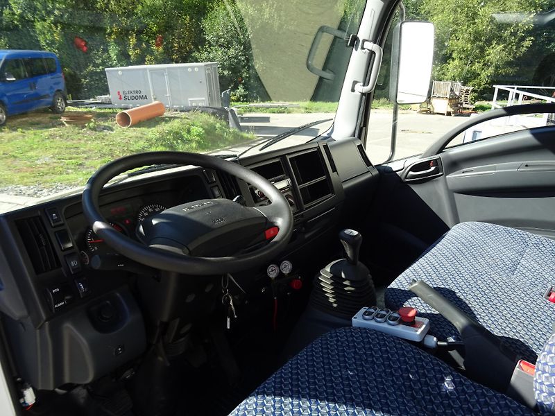 Isuzu M27 (2026) 3,0L, hákový nosič kontejnerů - fotka 12 z 35
