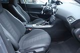Peugeot 308 (2019) 1.2 PureTech, Automat - náhled 9