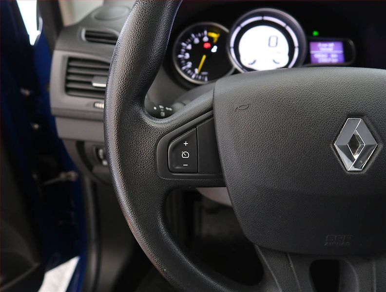 Renault Mégane (2011) 1.6 16V, ČR,1.maj, nová STK - fotka 15 z 17