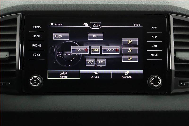 Škoda Karoq (2025) 2.0 TDI - fotka 17 z 20