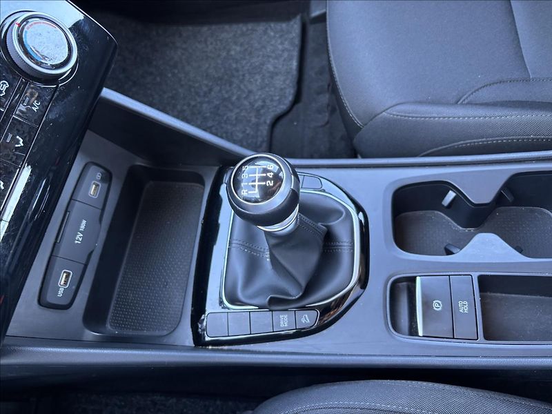 Hyundai Tucson 1,6 T-GDI - fotka 16 z 21