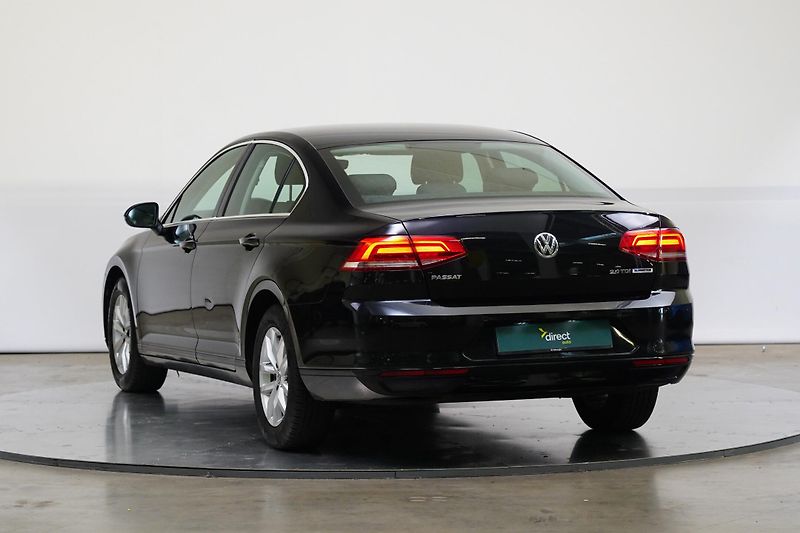 Volkswagen Passat - fotka 7 z 24