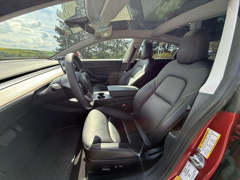 Tesla Model 3 STANDARD PLUS - fotka 6 z 18