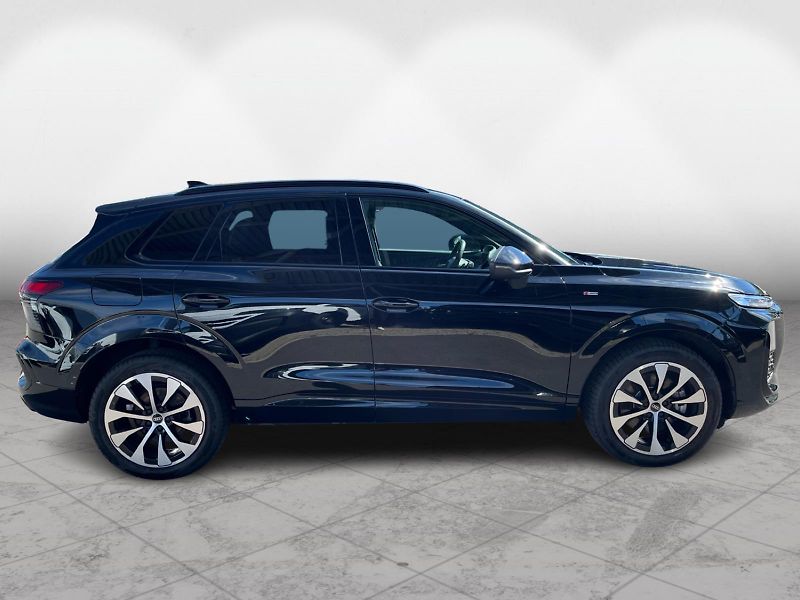 Audi Q3 2.0TDI S-LINE - fotka 8 z 21
