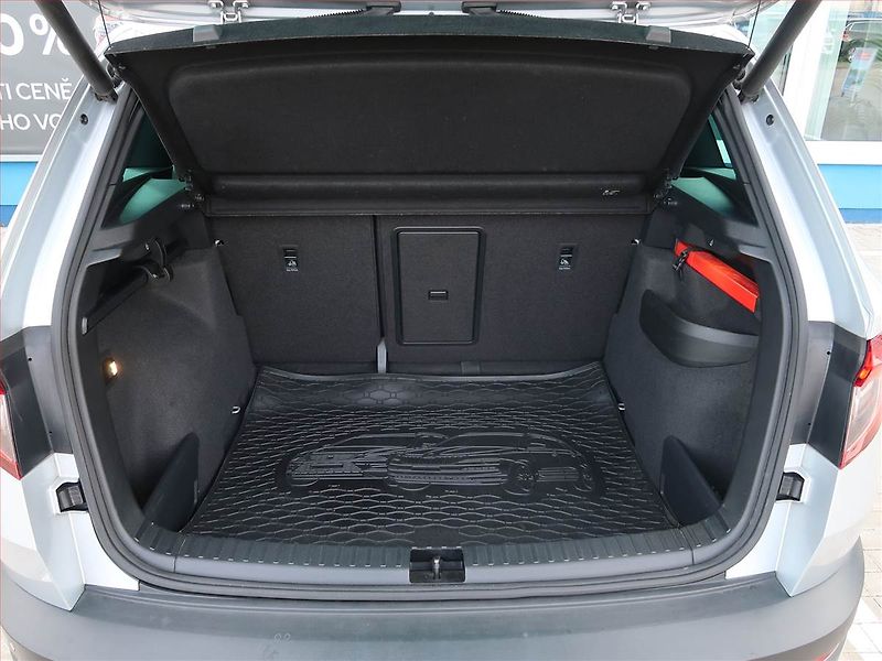 Škoda Karoq (2020) Style 1.5 TSI - fotka 14 z 22