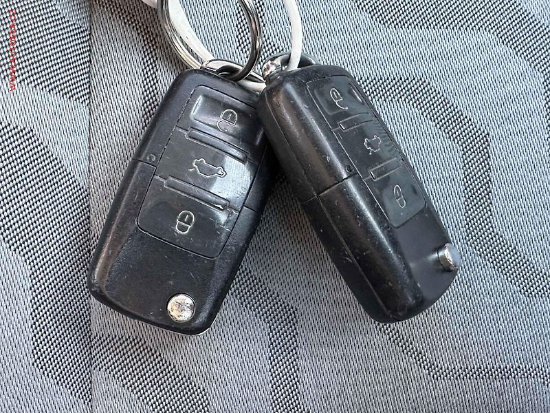 Škoda Fabia (2007) 1.4i, AC, park.asist - fotka 15 z 15