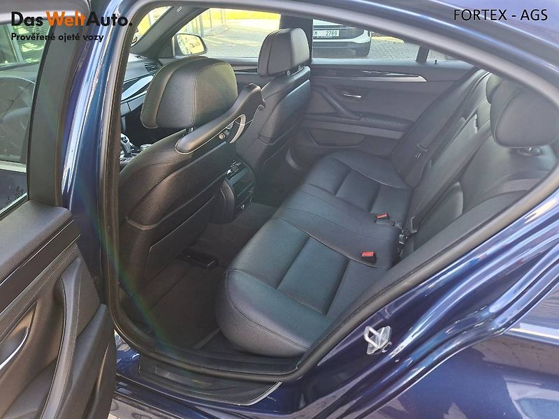 BMW Řada 5 (2015) 535D XDRIVE,230kW - fotka 14 z 33