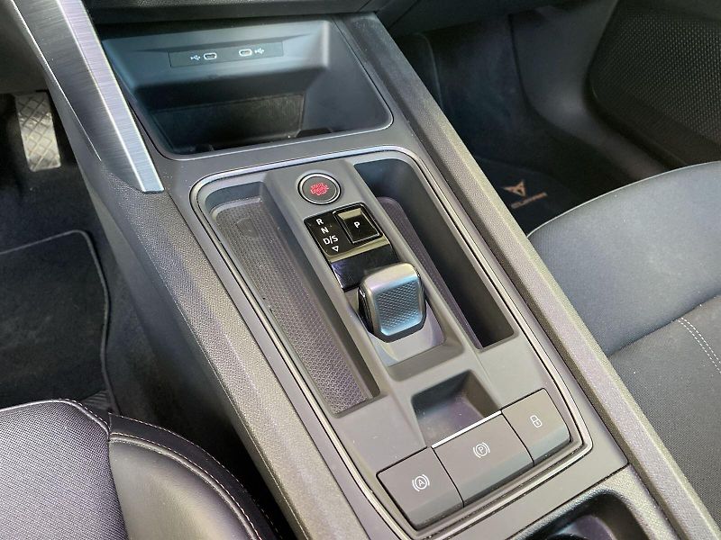 Cupra Formentor (2023) 1.5 TSI Automat - fotka 27 z 33