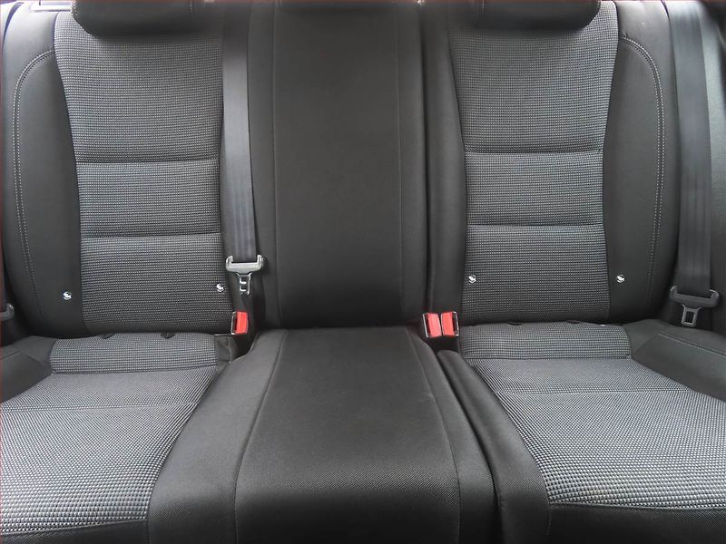 Hyundai i30 (2015) 1.6 CRDi, ČR,1.maj, Serv.kniha - fotka 10 z 15